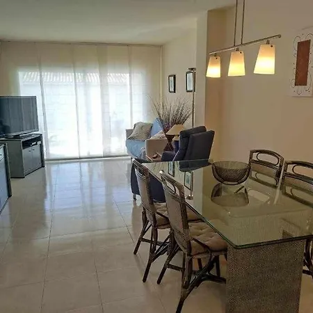 Apartamento Con Piscina Parking Apartment